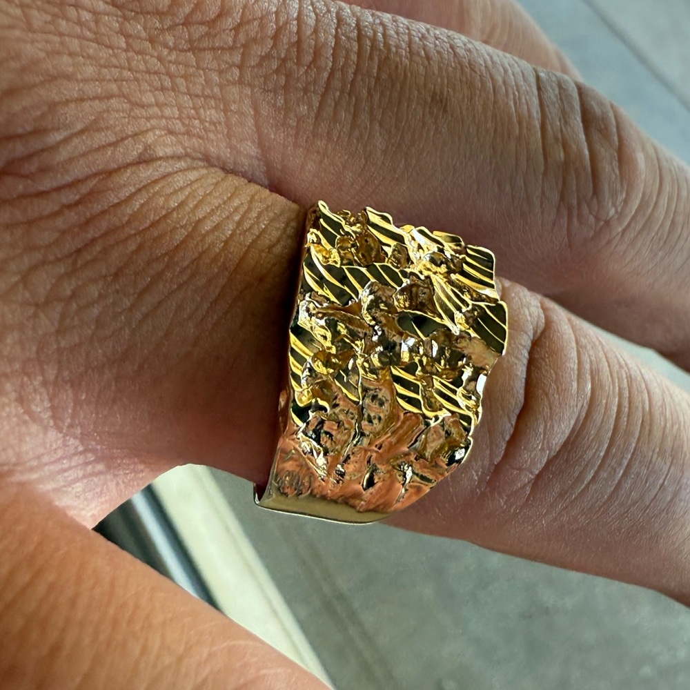 SOLD 🎊 SOLD 1 Hour SALE 🎉 14K Solid Gold Nugget Ring - Picture 6 of 7